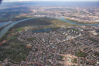 Vue aérienne de Quartier Niederfeld in Mannheim dans le département Bade-Wurtemberg, Allemagne