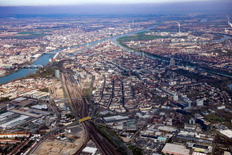 Vue aérienne de Quartier Innenstadt in Mannheim dans le département Bade-Wurtemberg, Allemagne