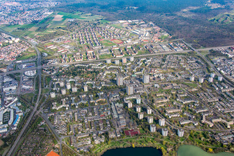 Vue aérienne de Zone de peuplement à le quartier Vogelstang in Mannheim dans le département Bade-Wurtemberg, Allemagne