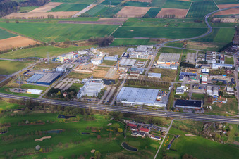 Vue aérienne de Zone industrielle Suzuki-Allee avec AVL Zöllner GmbH et SUZUKI DEUTSCHLAND GMBH à Bensheim dans le département Hesse, Allemagne