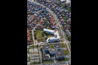 Vue aérienne de Centre de bureaux Bensheim et Europahotel sur Europa-Allee à Bensheim dans le département Hesse, Allemagne