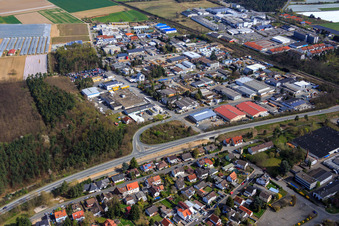 Vue aérienne de Zone industrielle de Sandwiesen avec Laetus à le quartier Sandwiese in Alsbach-Hähnlein dans le département Hesse, Allemagne