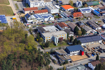 Zone industrielle de Sandwiesen avec Laetus à le quartier Sandwiese in Alsbach-Hähnlein dans le département Hesse, Allemagne d'en haut