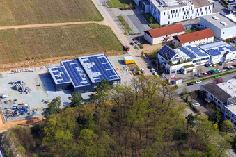 Vue aérienne de Autohaus Alsbach Bayram GmbH - Alsbach-Hähnlein à le quartier Sandwiese in Alsbach-Hähnlein dans le département Hesse, Allemagne