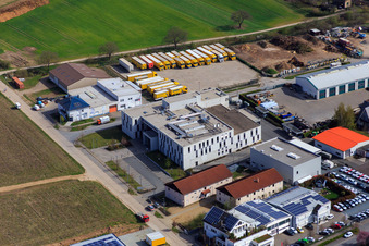 Vue d'oiseau de Zone industrielle de Sandwiesen avec Laetus à le quartier Sandwiese in Alsbach-Hähnlein dans le département Hesse, Allemagne