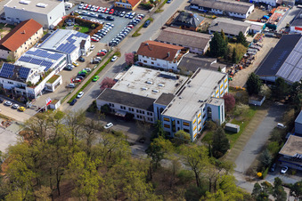 Zone industrielle de Sandwiesen avec Laetus à le quartier Sandwiese in Alsbach-Hähnlein dans le département Hesse, Allemagne vue du ciel