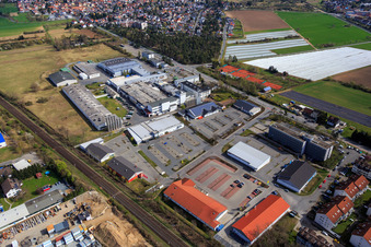 Vue aérienne de Usine Intersnack Deutschland SE d’Alsbach à le quartier Sandwiese in Alsbach-Hähnlein dans le département Hesse, Allemagne