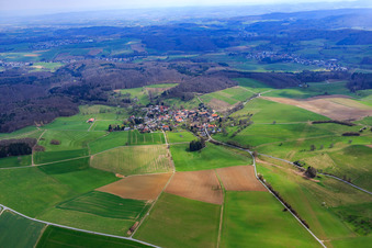 Vue aérienne de Neutsch dans le département Hesse, Allemagne
