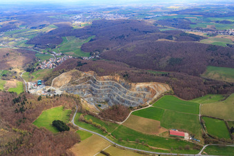 Vue aérienne de Carrière de Hartsteinwerke Thomas GmbH & Co. KG à le quartier Nieder-Beerbach in Mühltal dans le département Hesse, Allemagne