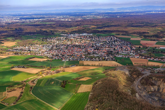 Vue aérienne de Vue de la ville depuis le sud à Roßdorf dans le département Hesse, Allemagne