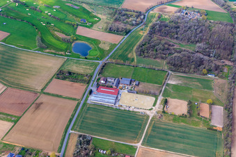 Vue aérienne de Club d'équitation et de conduite Groß-Zimmern 1949 eV à Groß-Zimmern dans le département Hesse, Allemagne