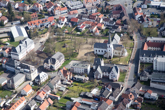 Vue aérienne de Chapelle de la Grâce Dieburg à Dieburg dans le département Hesse, Allemagne