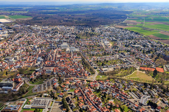 Vue aérienne de Centre historique vu de l'ouest à Dieburg dans le département Hesse, Allemagne