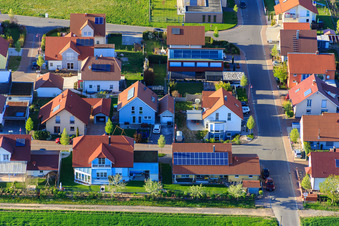 Sentier de l'érable à Steinweiler dans le département Rhénanie-Palatinat, Allemagne d'en haut