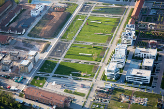 Salon des jardins d'État 2015 à Landau in der Pfalz dans le département Rhénanie-Palatinat, Allemagne du point de vue du drone