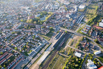 Vue oblique de Quartier Queichheim in Landau in der Pfalz dans le département Rhénanie-Palatinat, Allemagne