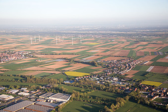 Vue aérienne de Quartier Mörlheim in Landau in der Pfalz dans le département Rhénanie-Palatinat, Allemagne