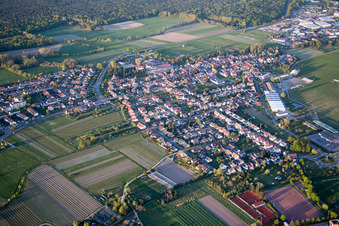 Vue aérienne de Quartier Speyerdorf in Neustadt an der Weinstraße dans le département Rhénanie-Palatinat, Allemagne