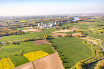 Vue aérienne de Centrale nucléaire déclassée à Biblis dans le département Hesse, Allemagne