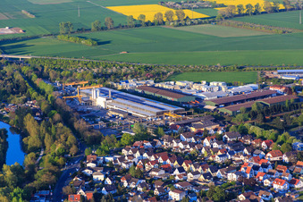 Vue aérienne de Zone industrielle sur la voie ferrée avec Finger Stockstadt GmbH & Co. KG à Stockstadt am Rhein dans le département Hesse, Allemagne