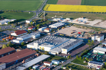 Vue aérienne de Locaux de l'usine Kiesel Mitte GmbH à Stockstadt am Rhein dans le département Hesse, Allemagne