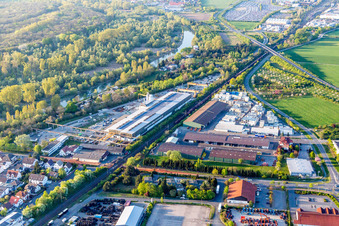 Photographie aérienne de Locaux de l'usine de béton précontraint Finger Stockstadt GmbH & Co. KG à Stockstadt am Rhein dans le département Hesse, Allemagne
