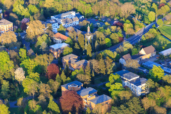 Vue oblique de Clinique Vitos de psychiatrie légale Riedstadt à le quartier Philippshospital in Riedstadt dans le département Hesse, Allemagne