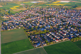 Vue aérienne de Spießgasse à le quartier Hähnlein in Alsbach-Hähnlein dans le département Hesse, Allemagne