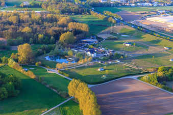 Vue aérienne de Wolf Stud sur l'A5 à Bickenbach dans le département Hesse, Allemagne