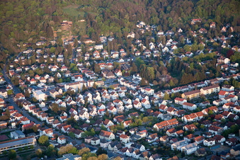 Quartier Auerbach in Bensheim dans le département Hesse, Allemagne du point de vue du drone