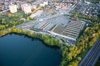 Vue oblique de Zones riveraines sur la plage de sable de la piscine extérieure Badesee Bensheim à Bensheim dans le département Hesse, Allemagne