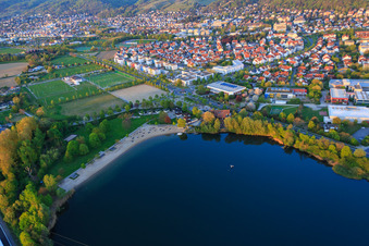 Vue aérienne de Lac de baignade Golf de Bensheim à Bensheim dans le département Hesse, Allemagne