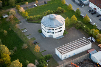 Vue aérienne de Zone industrielle de Weidering et implantation d'entreprises à Bensheim dans le département Hesse, Allemagne