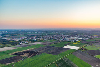 Vue aérienne de UL, approche sous le vent à Bürstadt dans le département Hesse, Allemagne