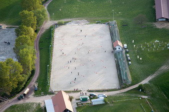 Image drone de Neewiller-près-Lauterbourg dans le département Bas Rhin, France
