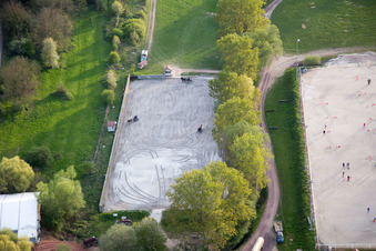 Neewiller-près-Lauterbourg dans le département Bas Rhin, France du point de vue du drone