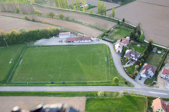Neewiller-près-Lauterbourg dans le département Bas Rhin, France vue d'en haut