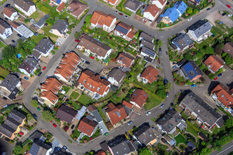 Vue aérienne de Rue Lindelbrunn à Hagenbach dans le département Rhénanie-Palatinat, Allemagne