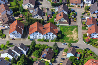 Vue d'oiseau de Rue Drachenfels à Hagenbach dans le département Rhénanie-Palatinat, Allemagne