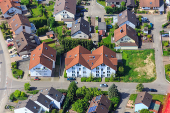 Rue Drachenfels à Hagenbach dans le département Rhénanie-Palatinat, Allemagne vue du ciel