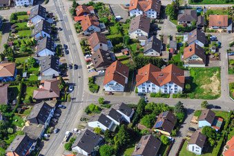 Enregistrement par drone de Rue Drachenfels à Hagenbach dans le département Rhénanie-Palatinat, Allemagne