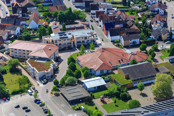 Vue aérienne de Centre culturel et centre pour personnes âgées ASB Hagenbach à Hagenbach dans le département Rhénanie-Palatinat, Allemagne