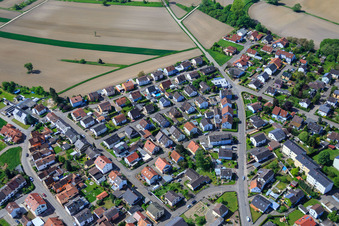 Vue aérienne de Raiffeisenstrasse à Hagenbach dans le département Rhénanie-Palatinat, Allemagne