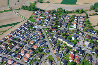 Vue aérienne de Raiffeisenstrasse à Hagenbach dans le département Rhénanie-Palatinat, Allemagne