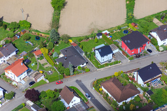 Bague Konrad Adenauer à Hagenbach dans le département Rhénanie-Palatinat, Allemagne du point de vue du drone