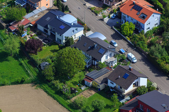 Vue d'oiseau de Bague Konrad Adenauer à Hagenbach dans le département Rhénanie-Palatinat, Allemagne
