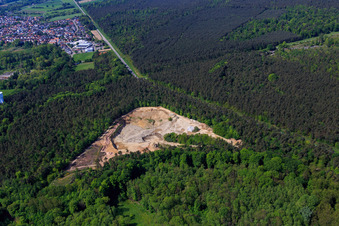 Vue oblique de Carrière de sable de Kalksandsteinwerke Schencking GmbH & Co. KG, usine de Bienwald à le quartier Büchelberg in Wörth am Rhein dans le département Rhénanie-Palatinat, Allemagne