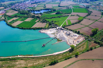 Vue aérienne de Excavatrice à gravier à Epplesee à Neuburg am Rhein dans le département Rhénanie-Palatinat, Allemagne