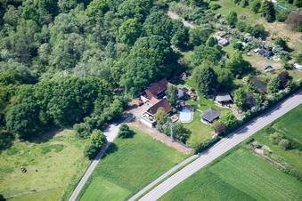 Vue aérienne de Quartier Neulauterburg in Berg dans le département Rhénanie-Palatinat, Allemagne