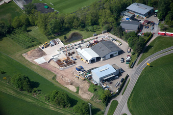 Vue aérienne de Construction métallique du ghetto à le quartier Neulauterburg in Berg dans le département Rhénanie-Palatinat, Allemagne